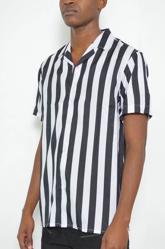 MENS SHORT SLEEVE STRIPED BUTTON DOWN PRINT SHIRT