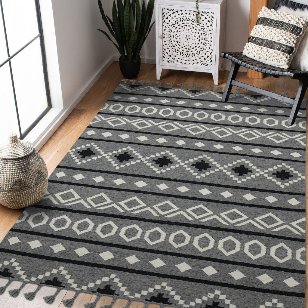 5' X 8' Gray White And Black Wool Tribal Flatweave Handmade Area Rug With Fringe-8