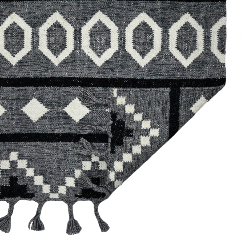 5' X 8' Gray White And Black Wool Tribal Flatweave Handmade Area Rug With Fringe-7
