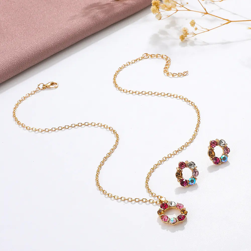 Stunning Elegance: Classically Modern Gemstone Necklace and Earrings Set