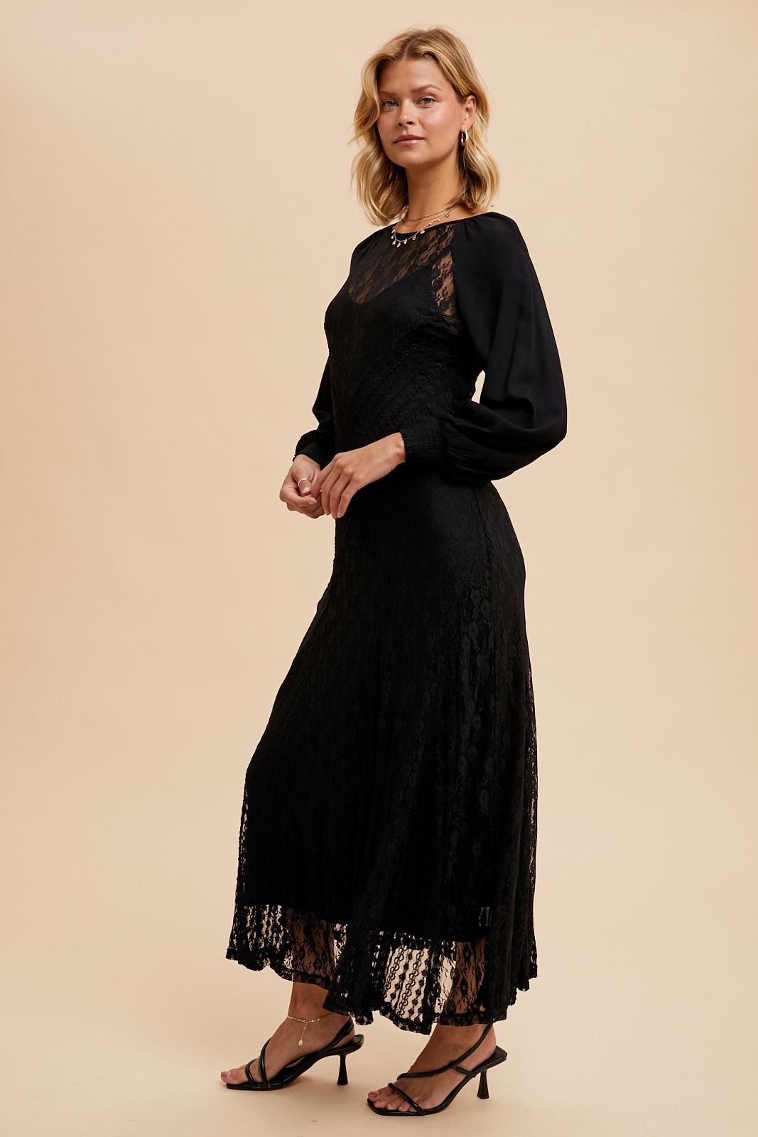 Raglan Vintage Lace Paneled Dress