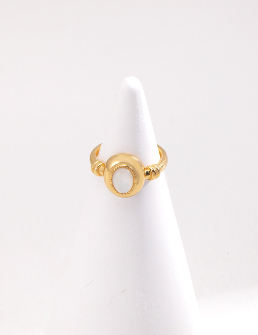 Oval Mother Of Pearl Ring-3
