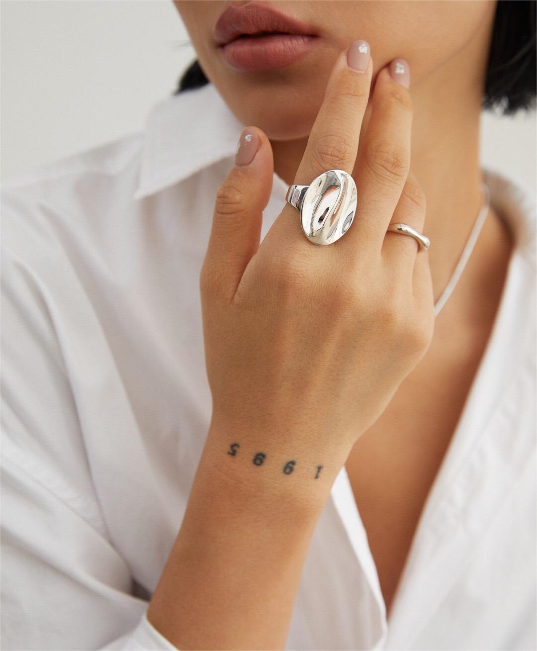 Exaggerated Geometric Shape Metal Ring-3