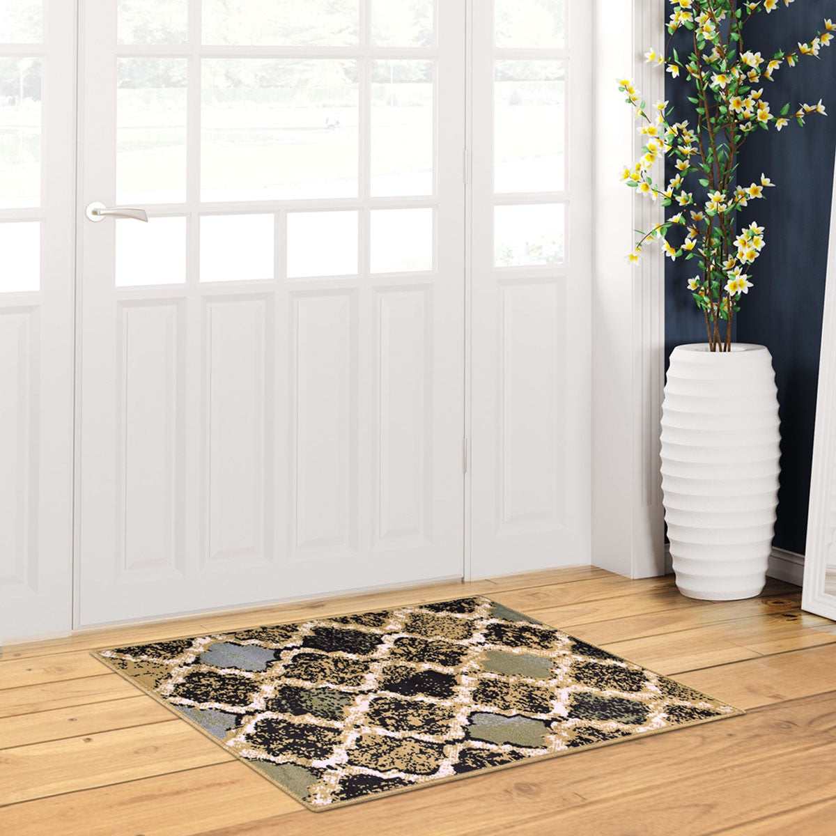 2' X 3' Black And Ivory Quatrefoil Distressed Area Rug-4