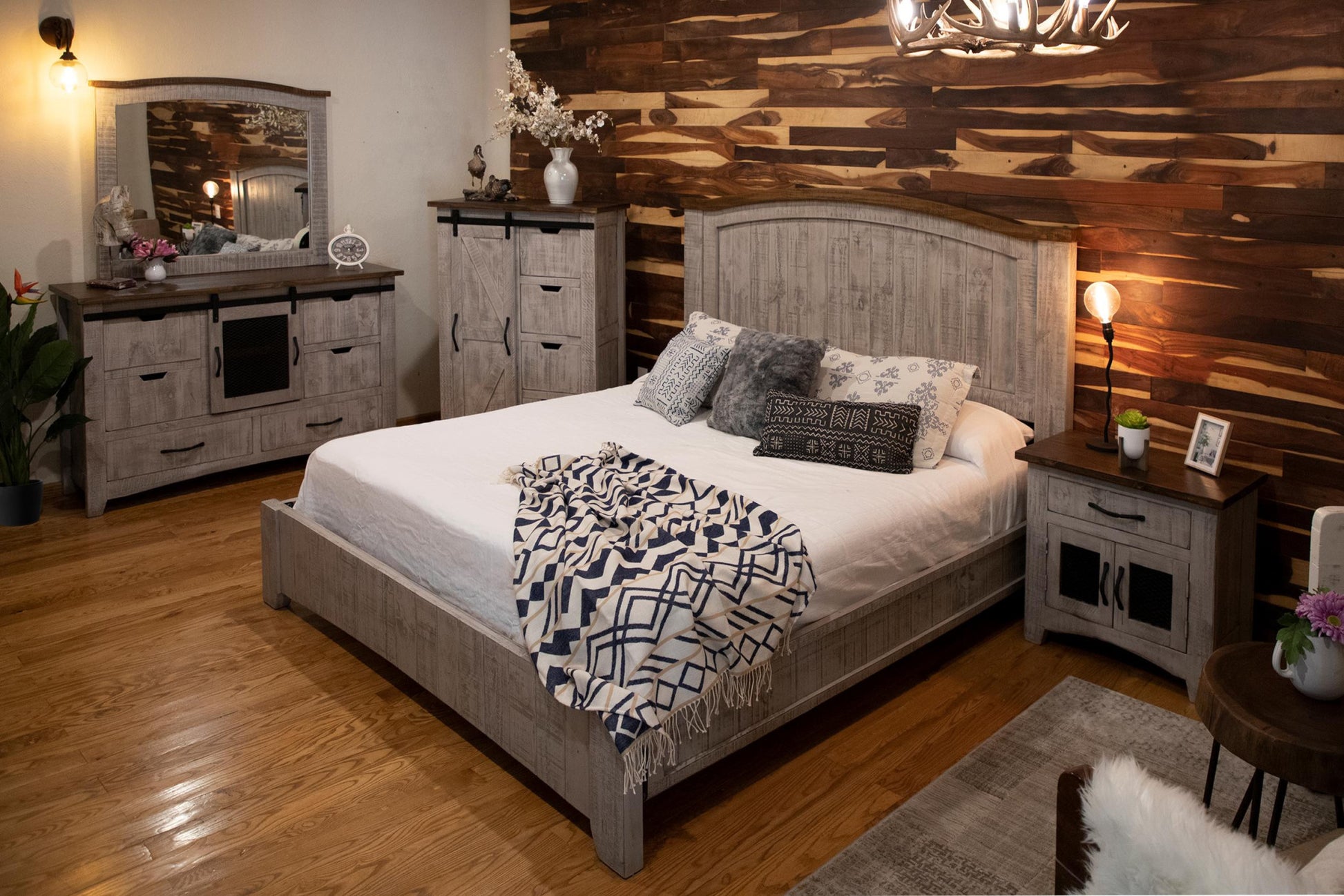 37" Light Gray Solid Wood Four Drawer Chest-2