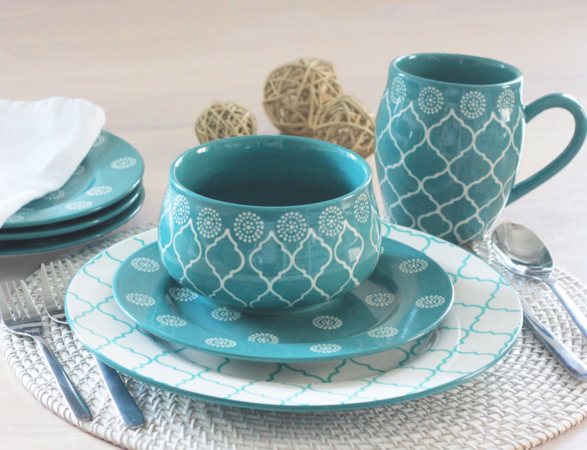 Turquoise Sixteen Piece Round Trellis Ceramic Service For Four Dinnerware Set-6