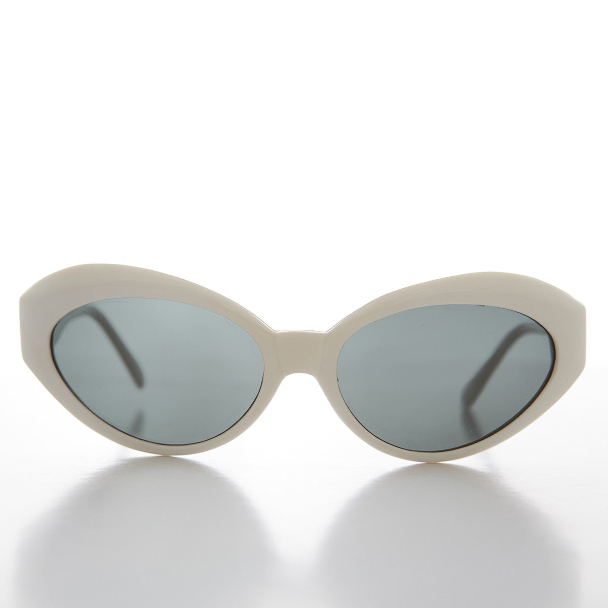 Curved Cat Eye Sunglass Retro with Glass Lens - Flo