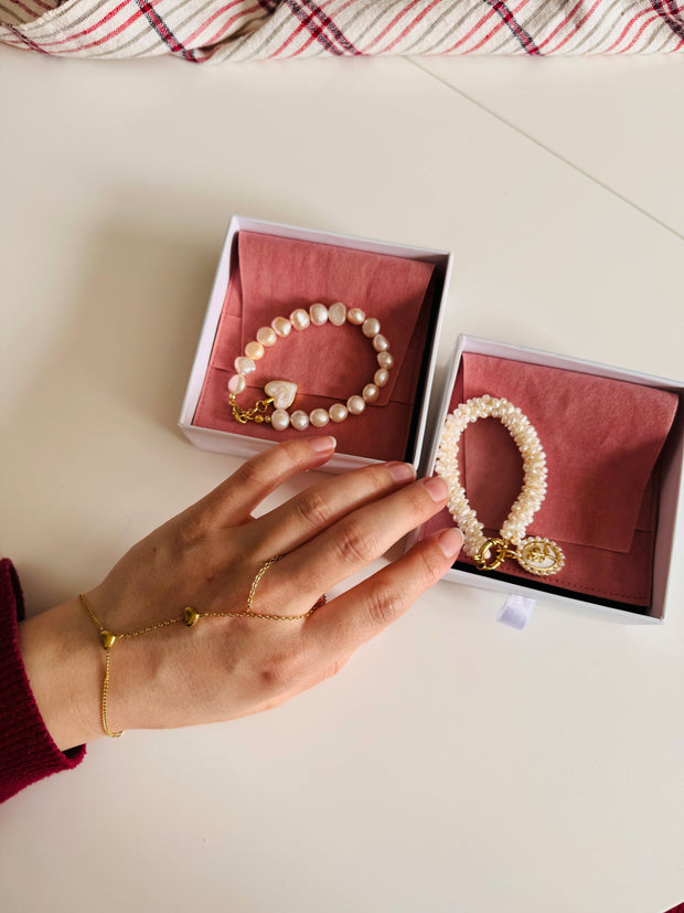 <h2>Vintage-Inspired</h2>