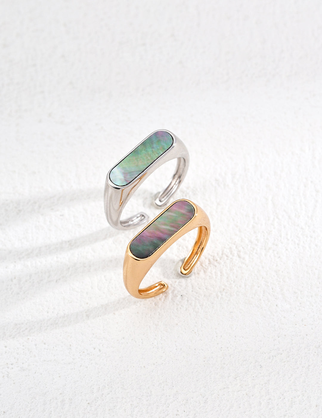 Minimalist Black Shell Open Ring-0