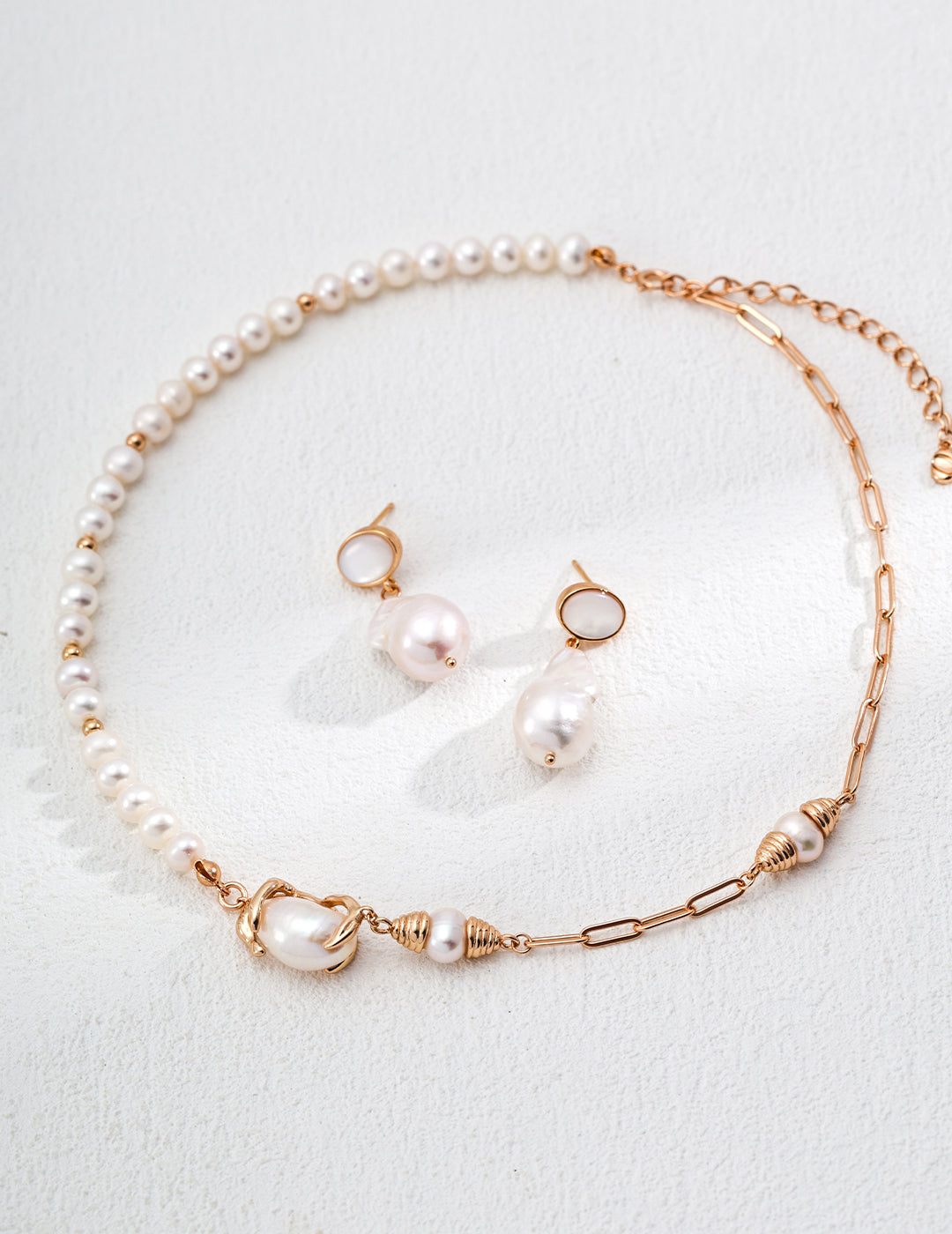 Classic Natural Pearl Shell Earrings-2