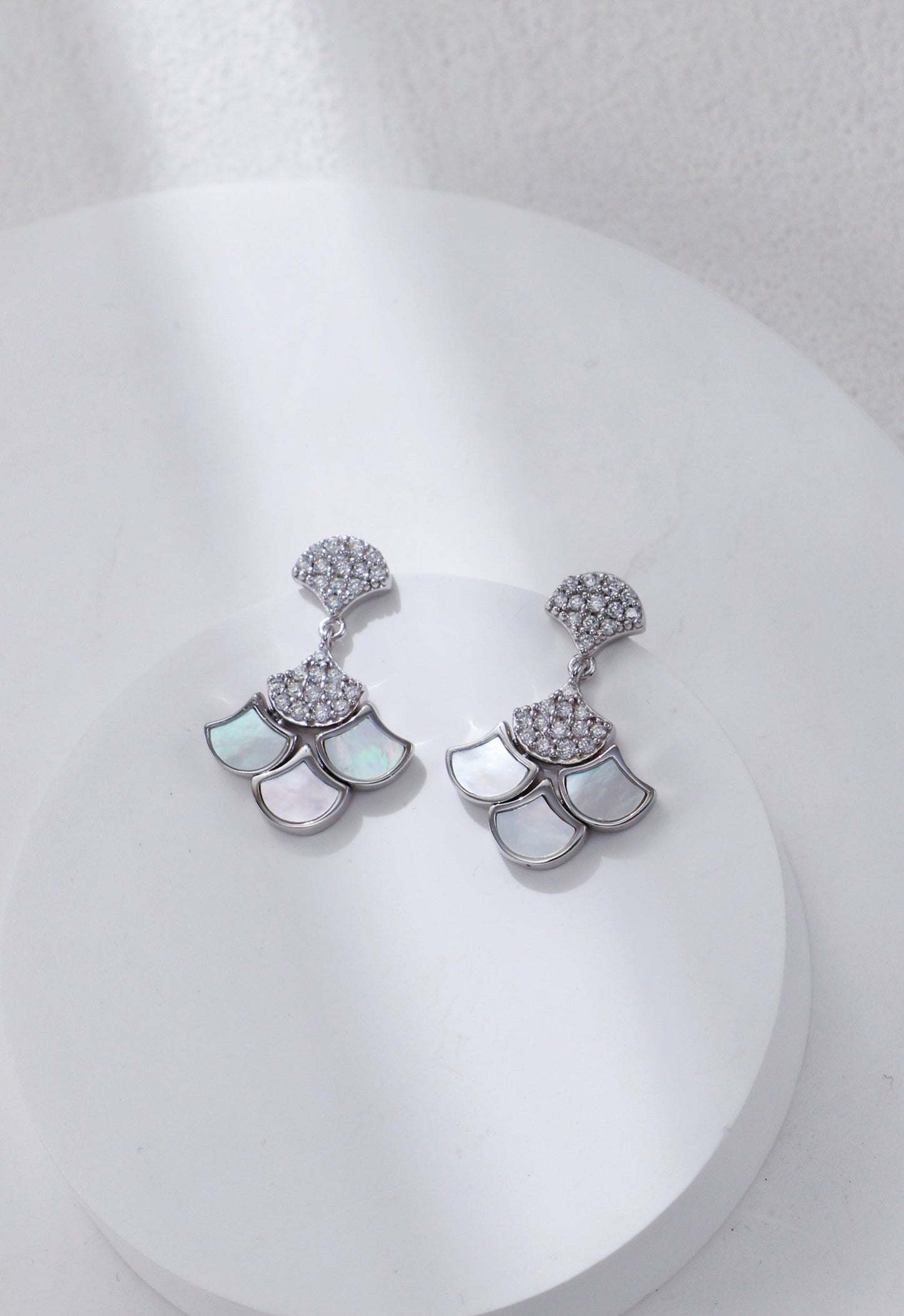 Silver-White Shell Zircon Earrings-2